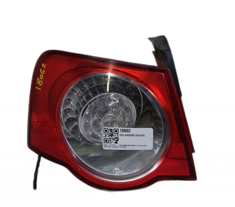 FEU ARRIERE GAUCHE VOLKSWAGEN PASSAT 3C5945095H