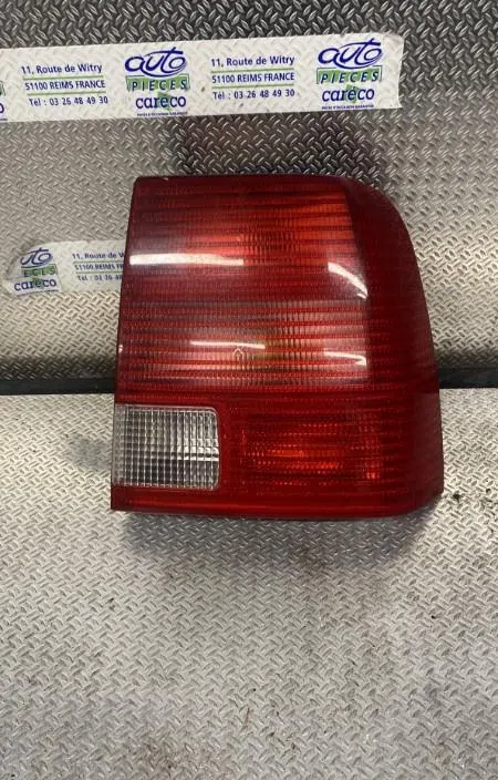 Feu arrière gauche Volkswagen PASSAT B5 (3B2) 1.9 tdi (1996-2000) occasion