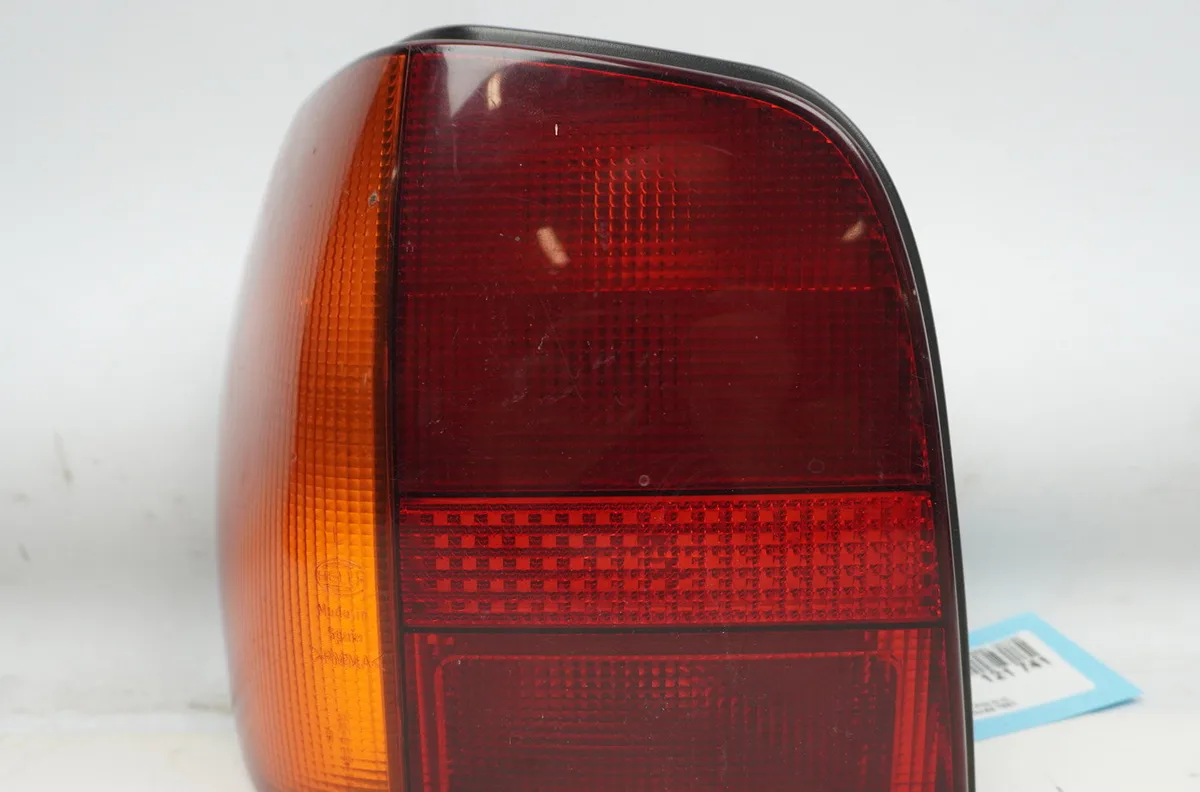 Feu arrière gauche Volkswagen POLO (6N2) 1.4 (1999-2001) 5 portes occasion