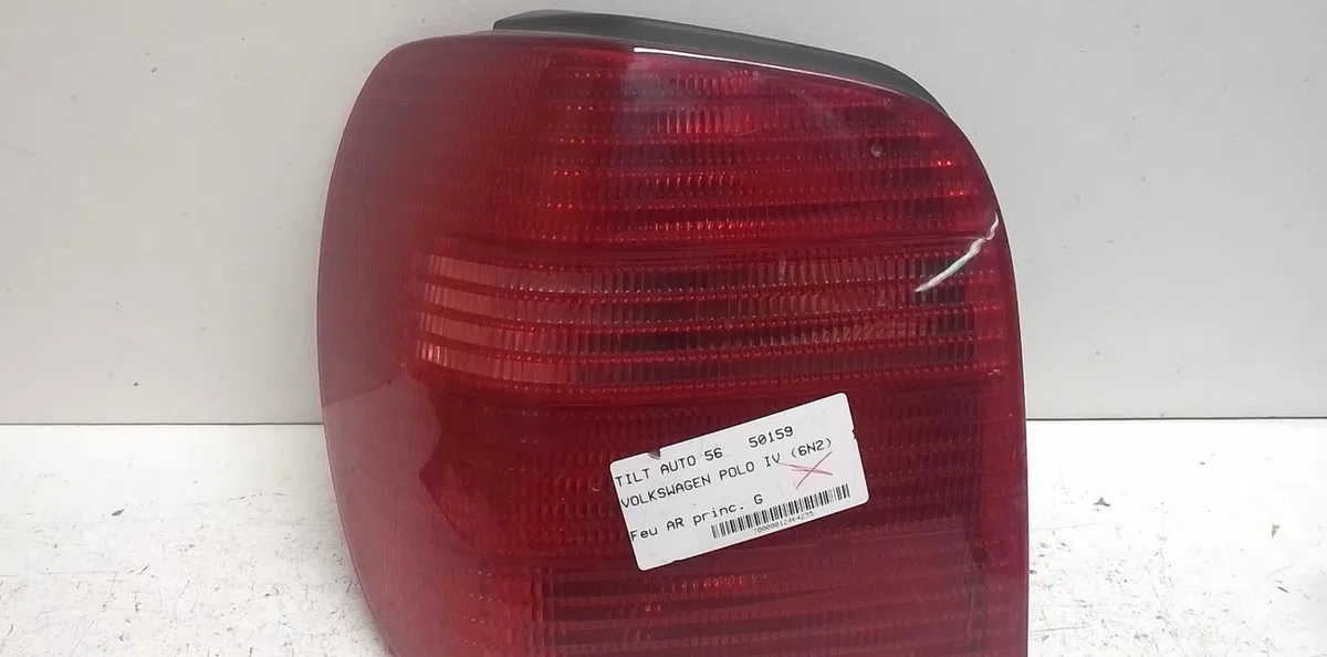 Feu arrière gauche Volkswagen POLO (6N2) 1.4 tdi (1999-2001) 5 portes occasion