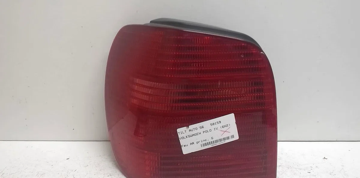 Feu arrière gauche Volkswagen POLO (6N2) 1.4 tdi (1999-2001) 5 portes occasion