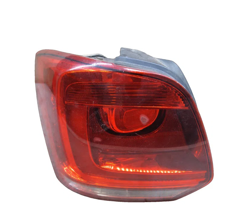 FEU ARRIERE GAUCHE VOLKSWAGEN POLO 6R0945095AH