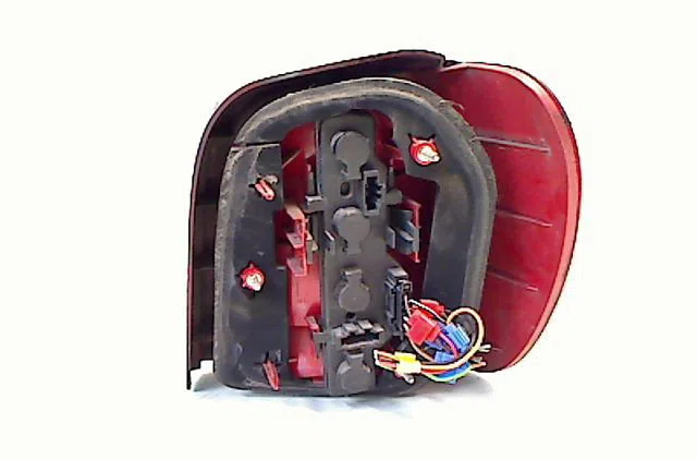 Feu arrière gauche VOLKSWAGEN POLO III  1.9 D 65ch occasion