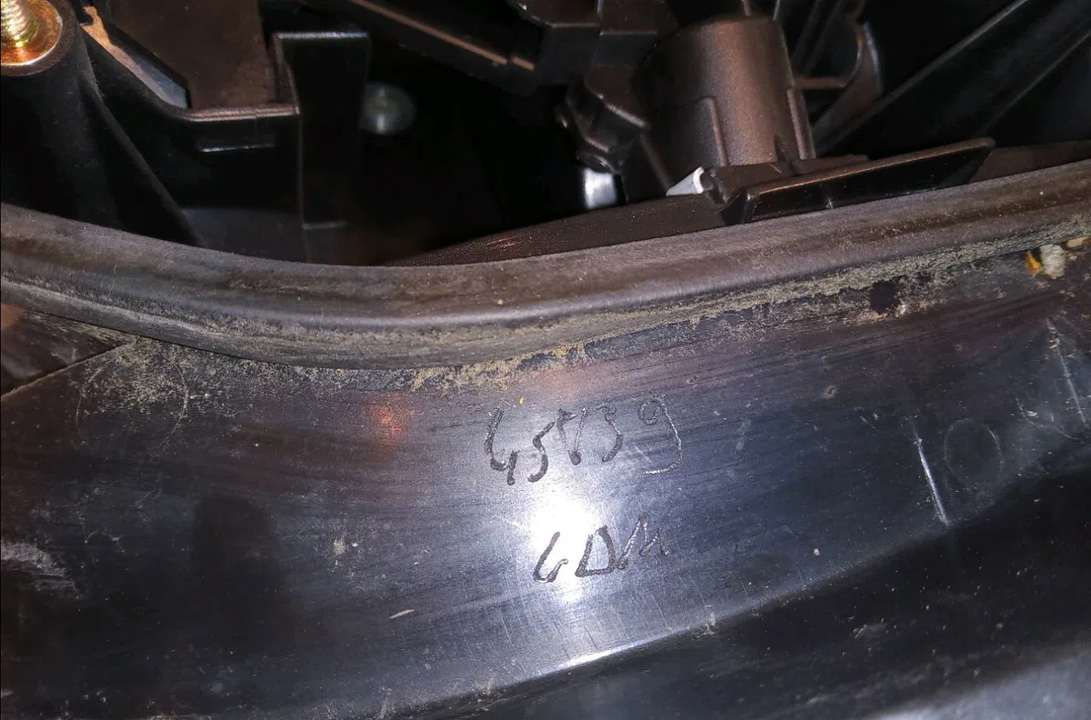 Feu arrière gauche Volkswagen POLO III (6N1) 55 1.3 (1994-1997) occasion