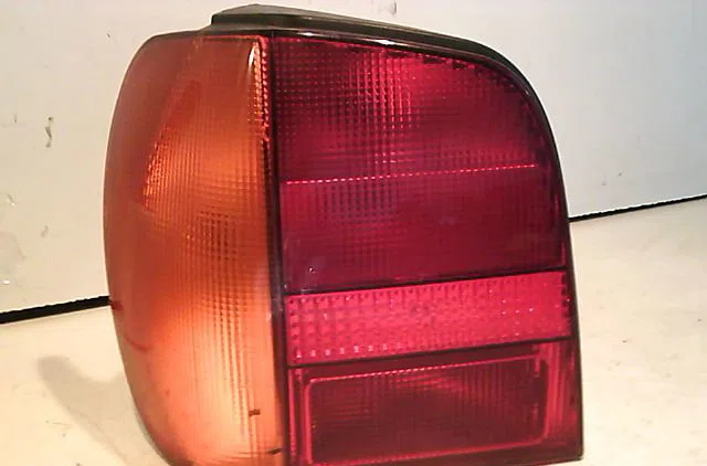 Feu arrière gauche VOLKSWAGEN POLO occasion