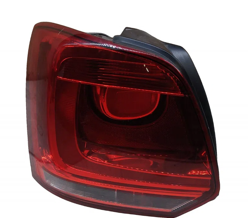 FEU ARRIERE GAUCHE VOLKSWAGEN POLO V (6R) 6R0945095AH