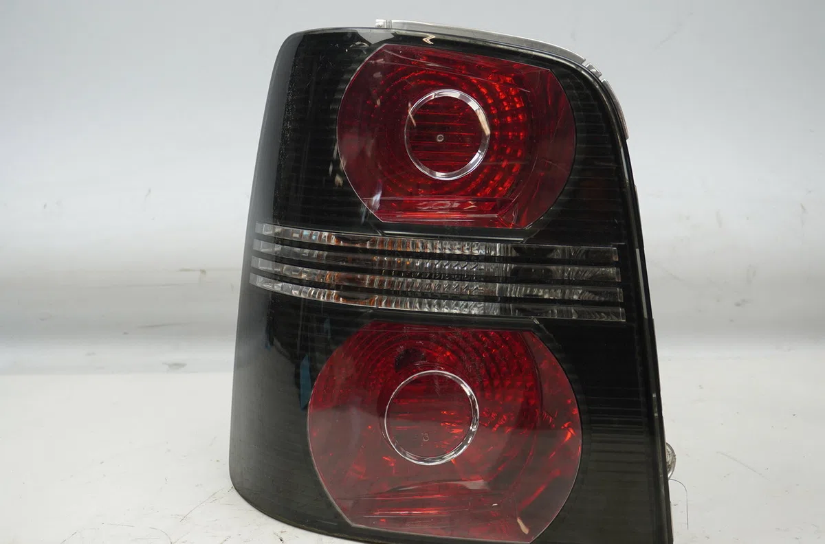 Feu arrière gauche Volkswagen TOURAN (1T1, 1T2) 1.9 tdi (2003-2004) 5 portes occasion