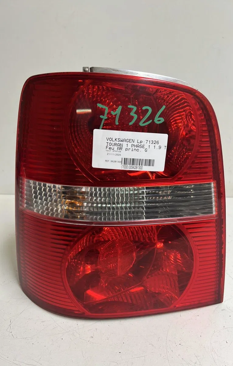 Feu arrière gauche Volkswagen TOURAN (1T1, 1T2) 1.9 tdi (2003-2004) occasion