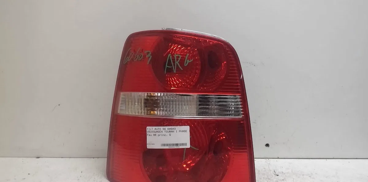 Feu arrière gauche Volkswagen TOURAN (1T1, 1T2) 2.0 tdi 16v (2003-2010) 5 portes occasion