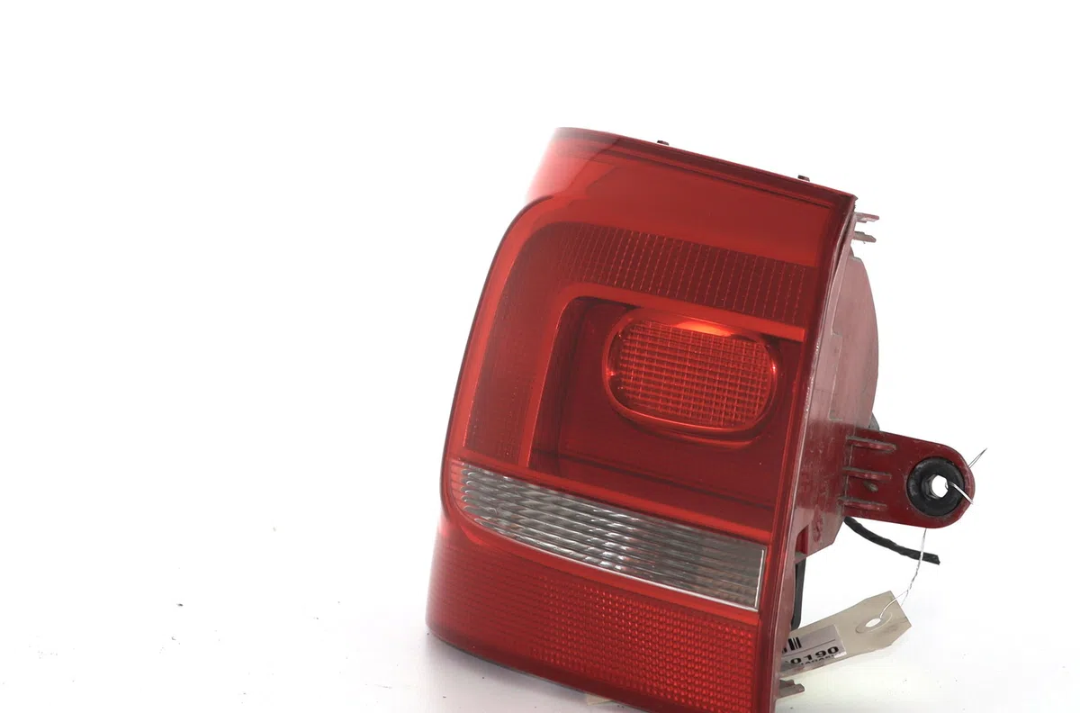 Feu arrière gauche Volkswagen TOURAN (1T3) 1.6 tdi (2010-2015) occasion