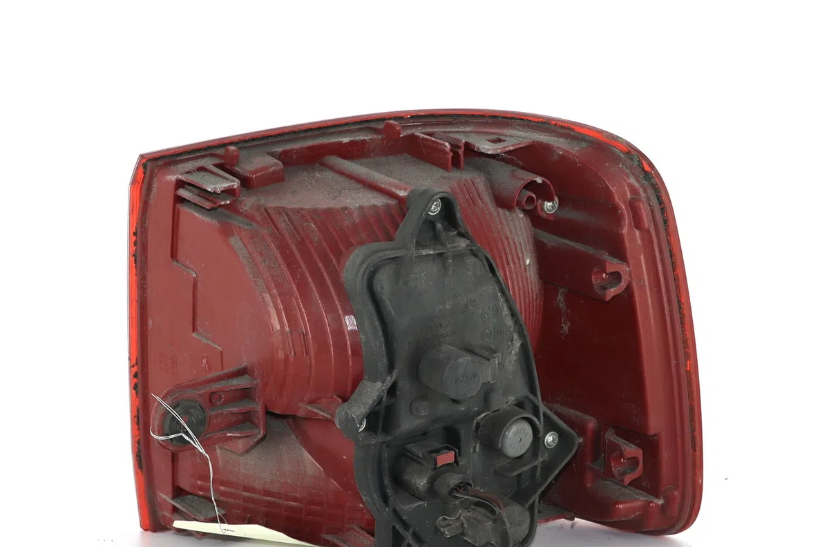 Feu arrière gauche Volkswagen TOURAN (1T3) 1.6 tdi (2010-2015) occasion