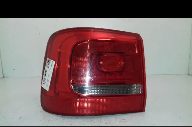 Feu arrière gauche VOLKSWAGEN TOURAN occasion