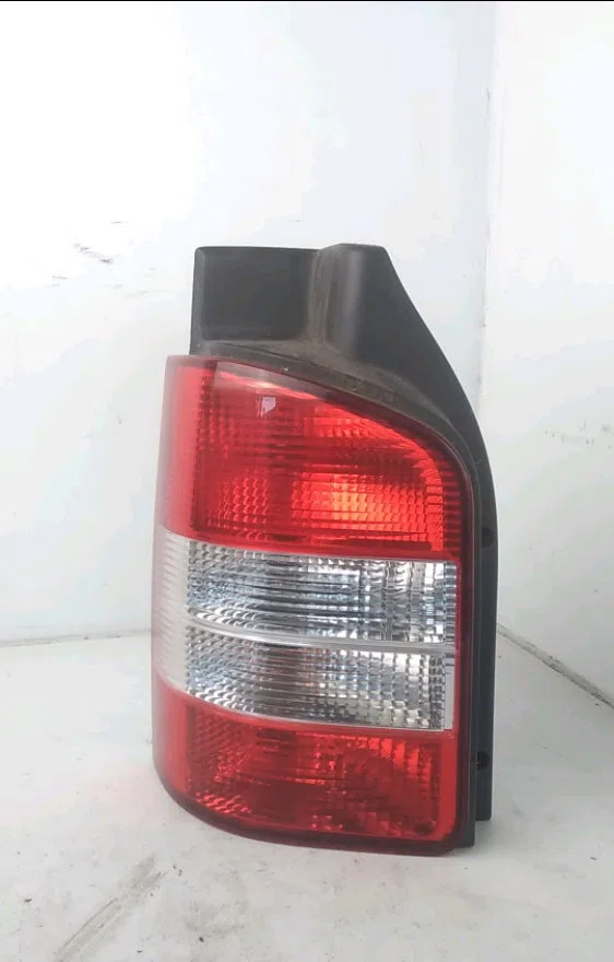 Feu arrière gauche Volkswagen TRANSPORTER V Camionnette (7HA, 7HH, 7EA, 7EH) 2.0 tdi (2009-2015) occasion
