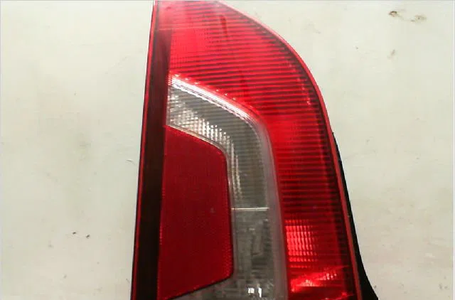 Feu arrière gauche VOLKSWAGEN UP  1.0 75ch occasion