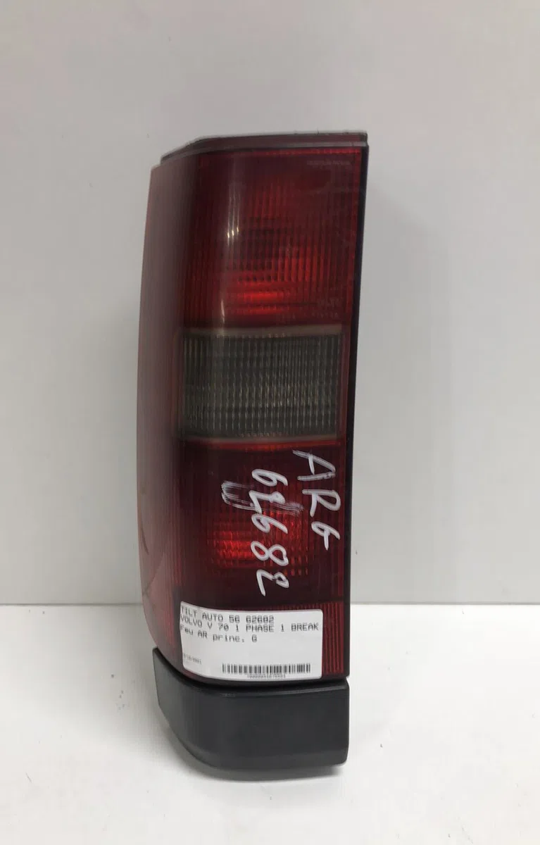 Feu arrière gauche Volvo 850 Break (855) 2.5 tdi (1995-1996) occasion