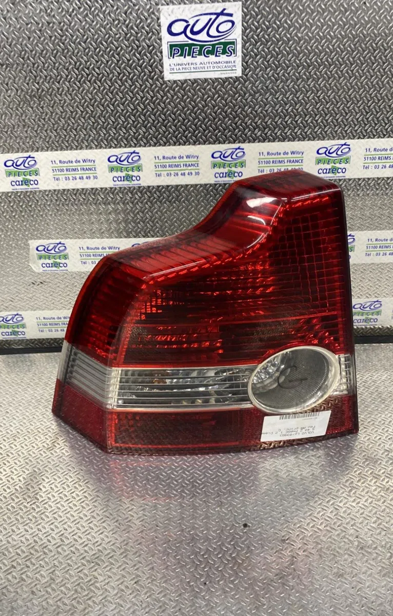 Feu arrière gauche VOLVO S 40 2 PHASE 1 occasion