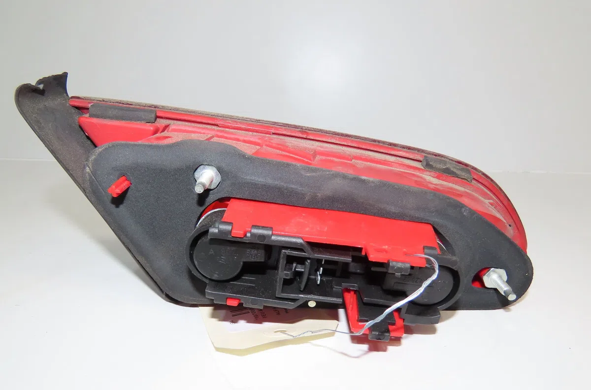 Feu arrière intérieur droit Alfa romeo 159 Sportwagon (939_) 1.9 jtdm 8v (939bxe1b) (2006-2011) occasion