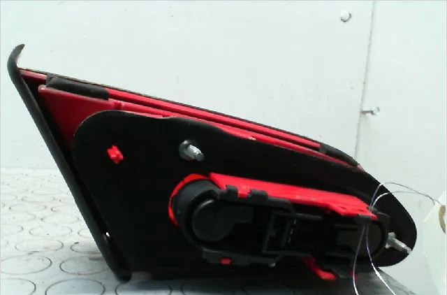 Feu arrière intérieur droit Alfa romeo 159 Sportwagon (939_) 2.0 jtdm (939bxp1b) (2009-2011) occasion