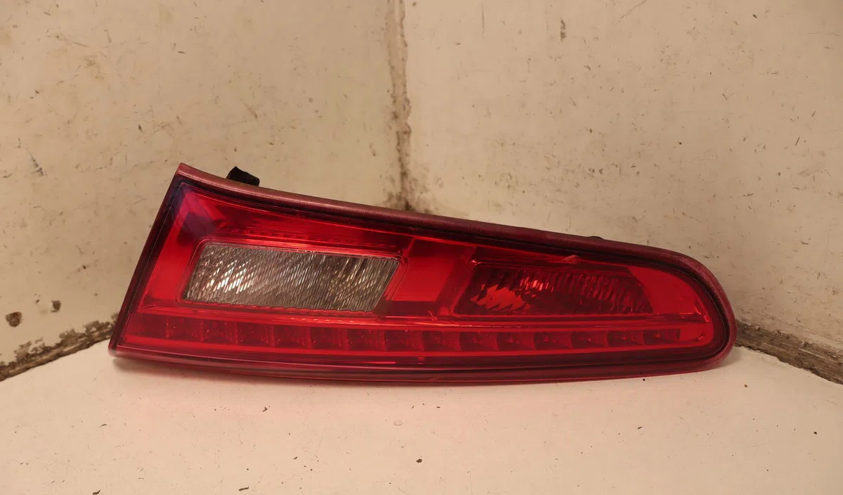 Feu arrière intérieur droit Alfa romeo GIULIETTA (940_) 1.4 tb (940fxa1a, 940fxt1a) (2010-2020) occasion