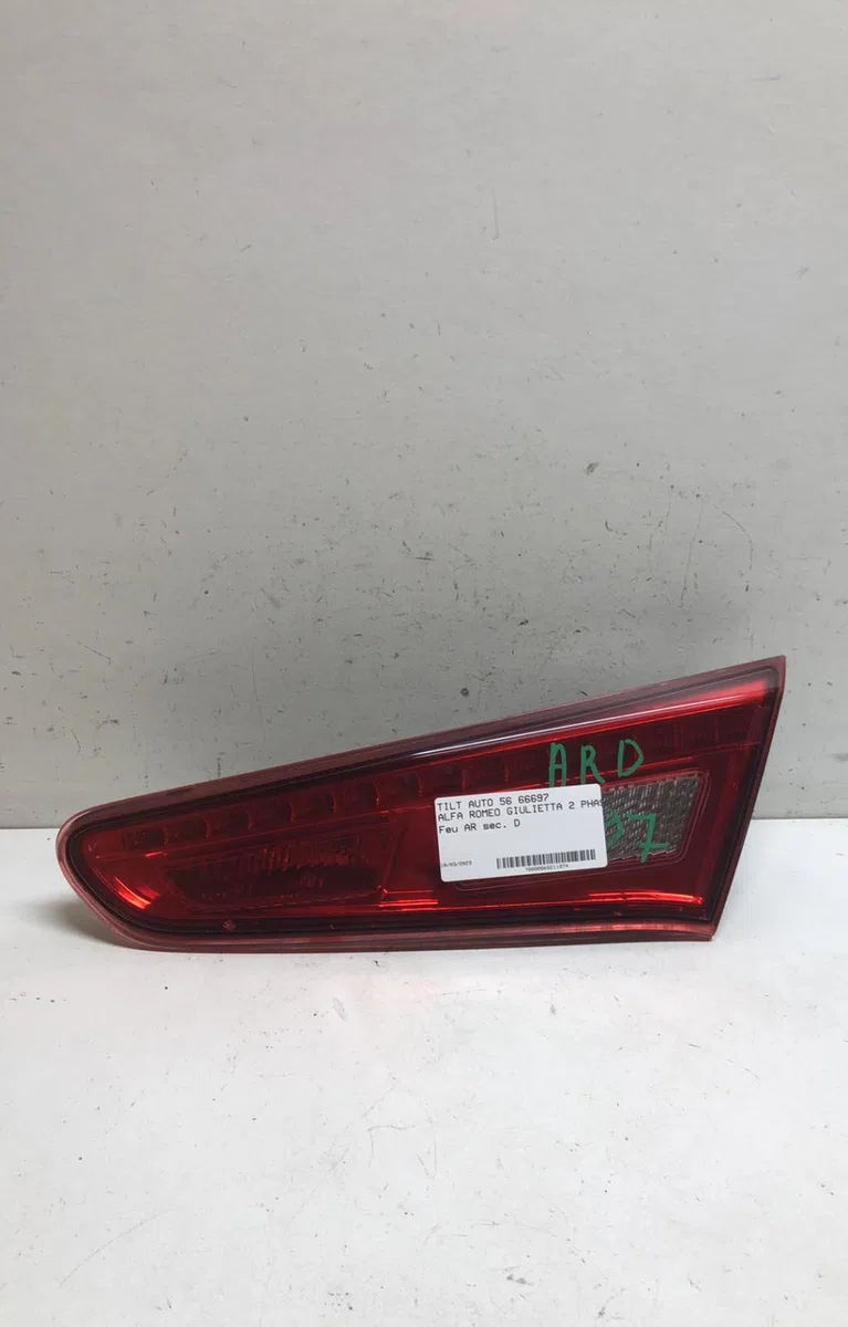 Feu arrière intérieur droit Alfa romeo GIULIETTA (940_) 2.0 jtdm (940.fxl1a) (2010-2020) occasion