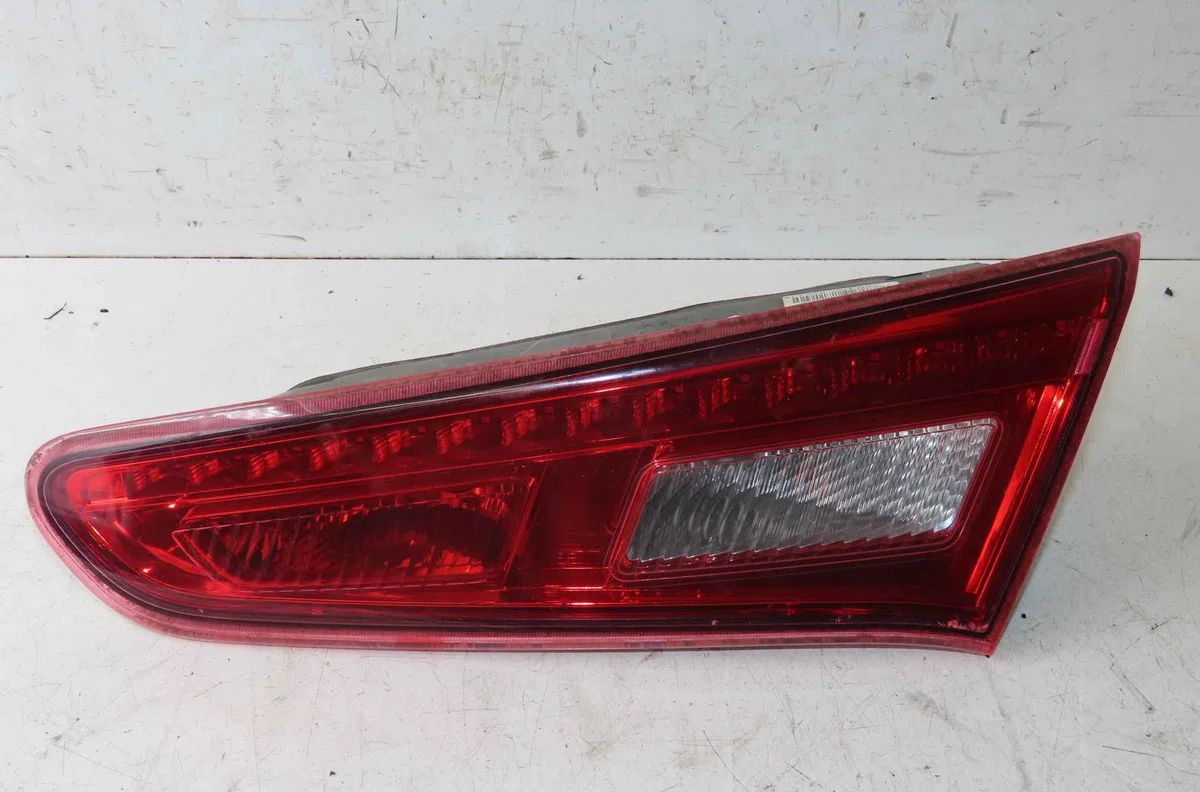 Feu arrière intérieur droit ALFA ROMEO GIULIETTA II occasion