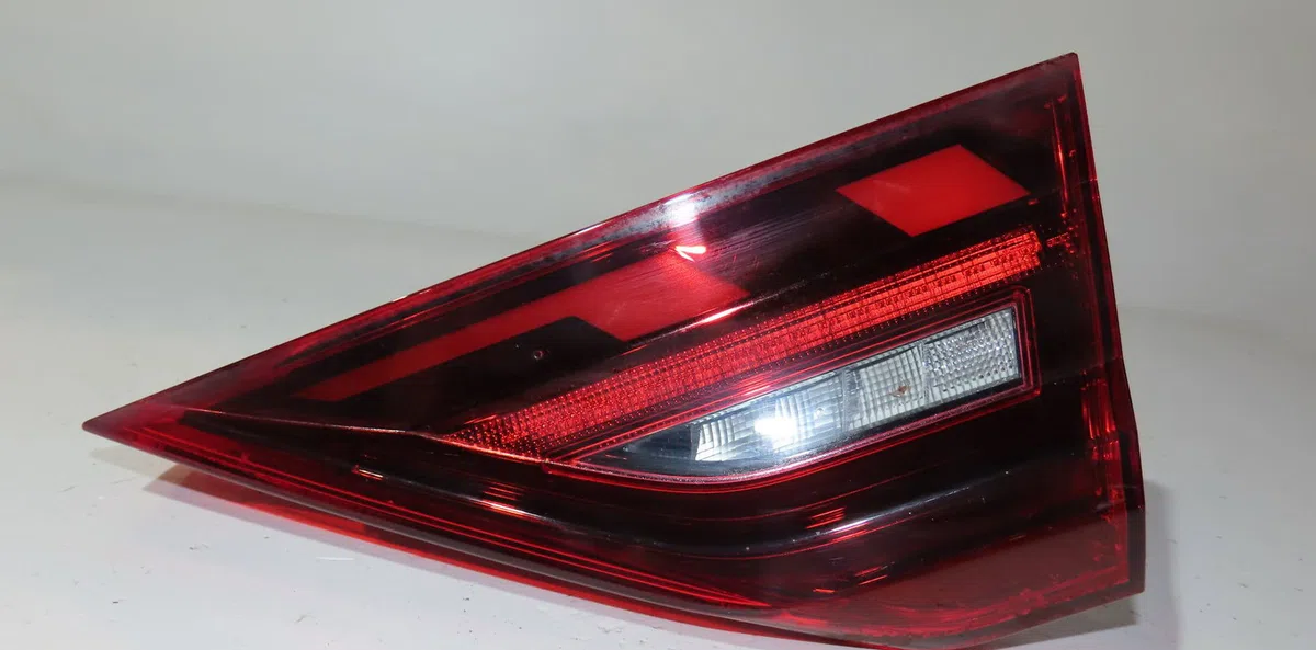 Feu arrière intérieur droit Audi A1 City Carver (GBH) 30 tfsi (2019) occasion