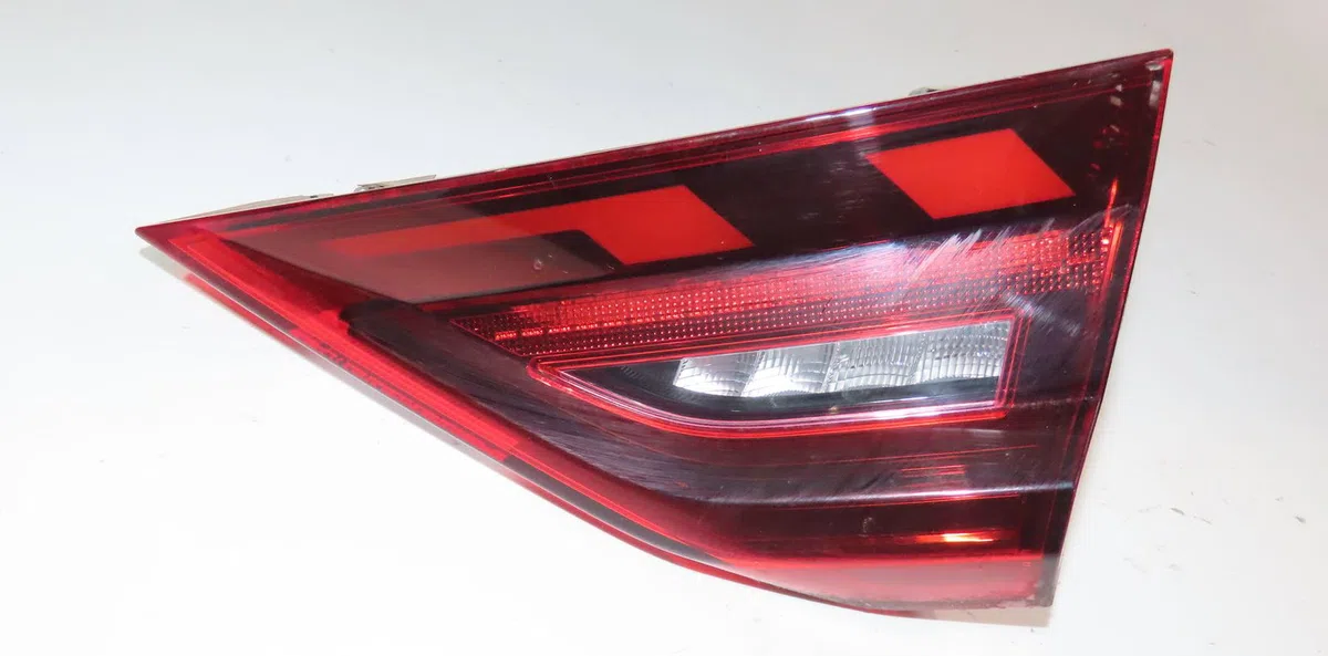 Feu arrière intérieur droit Audi A1 Sportback (GBA) 40 tfsi (2018) occasion