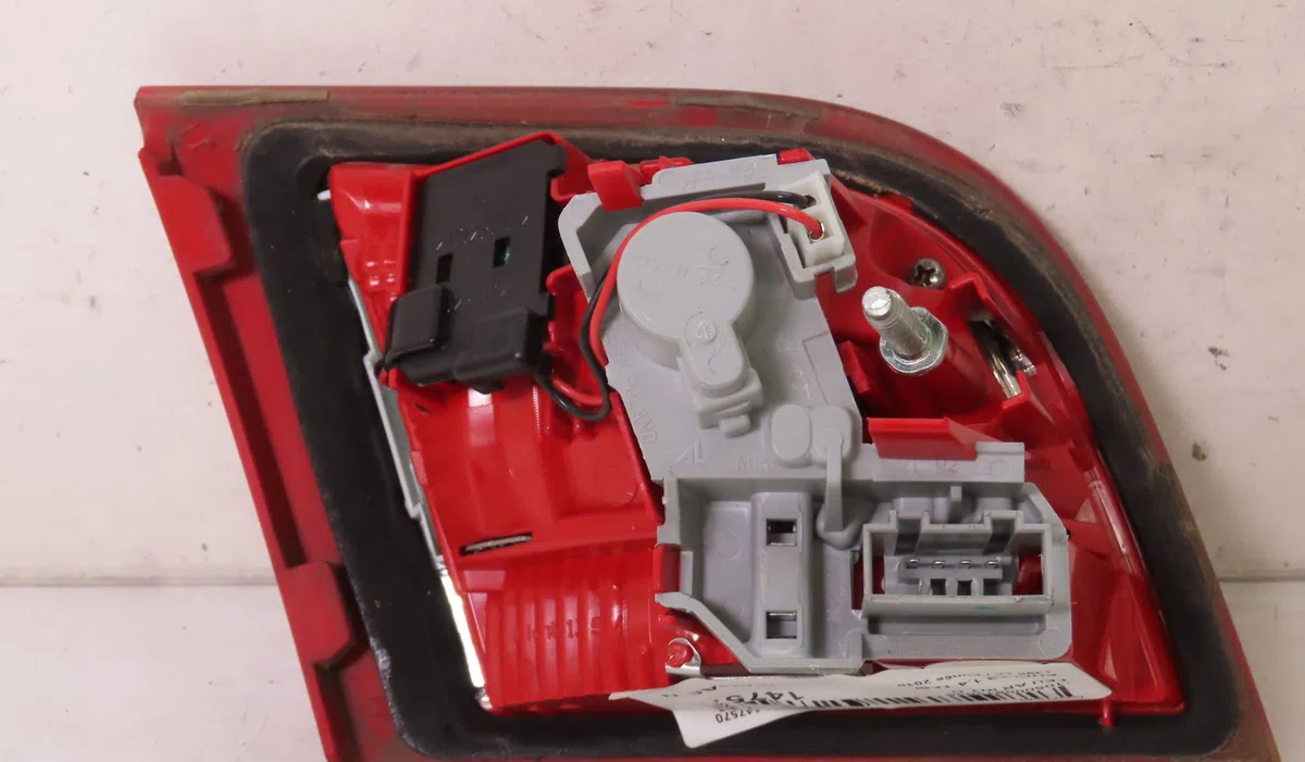 Feu arrière intérieur droit Audi A3 Sportback (8PA) 1.4 tfsi (2007-2013) 5 portes occasion