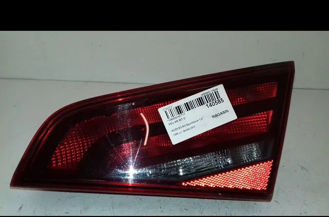 Feu arrière intérieur droit Audi A3 Sportback (8VA, 8VF) 1.4 tfsi (2012-2020) occasion