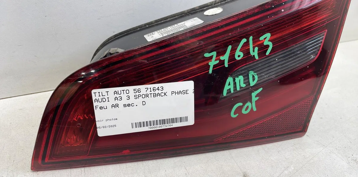 Feu arrière intérieur droit Audi A3 Sportback (8VA, 8VF) 2.0 tdi (2012-2020) 5 portes occasion