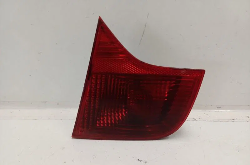 Feu arrière intérieur droit AUDI A4 2 PHASE 2 occasion
