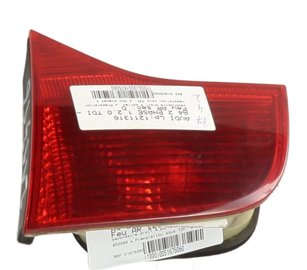 Feu arrière intérieur droit Audi A4 B7 (8EC) 2.0 tdi 16v (2004-2008) 4 portes occasion
