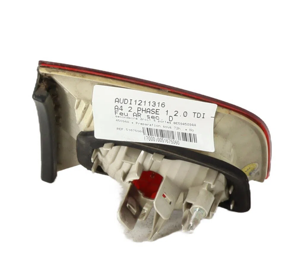 Feu arrière intérieur droit Audi A4 B7 (8EC) 2.0 tdi 16v (2004-2008) 4 portes occasion