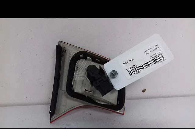 Feu arrière intérieur droit Audi A4 B7 (8EC) 3.0 tdi quattro (2006-2008) occasion