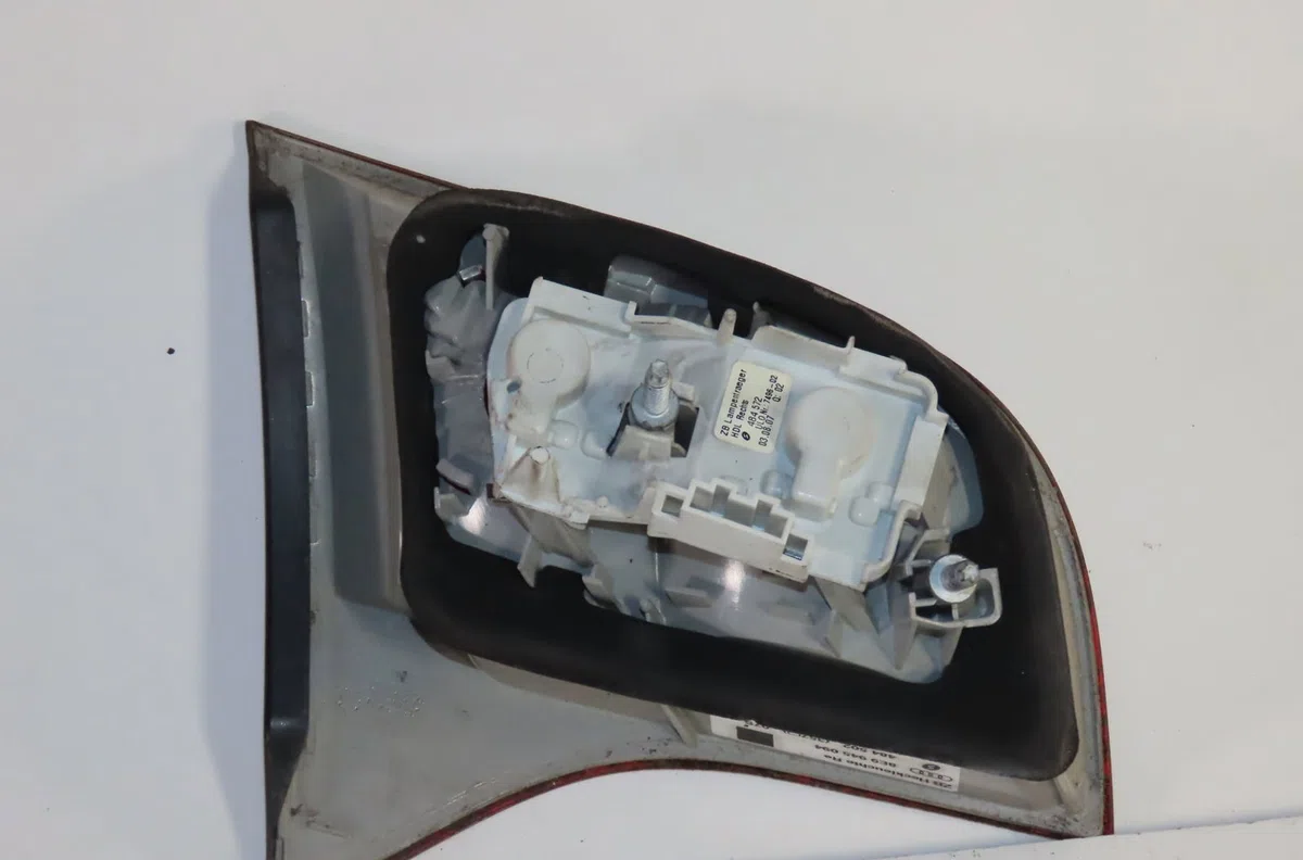 Feu arrière intérieur droit Audi A4 B7 Avant (8ED) 2.7 tdi (2006-2008) occasion