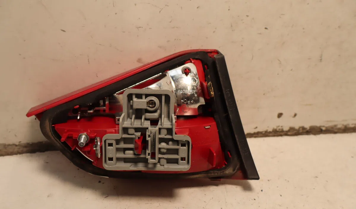 Feu arrière intérieur droit Audi A4 B8 Avant (8K5) 1.8 tfsi (2011-2015) occasion