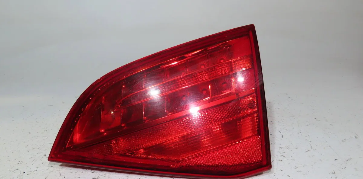 Feu arrière intérieur droit Audi A4 B8 Avant (8K5) 2.0 tdi (2008-2015) occasion