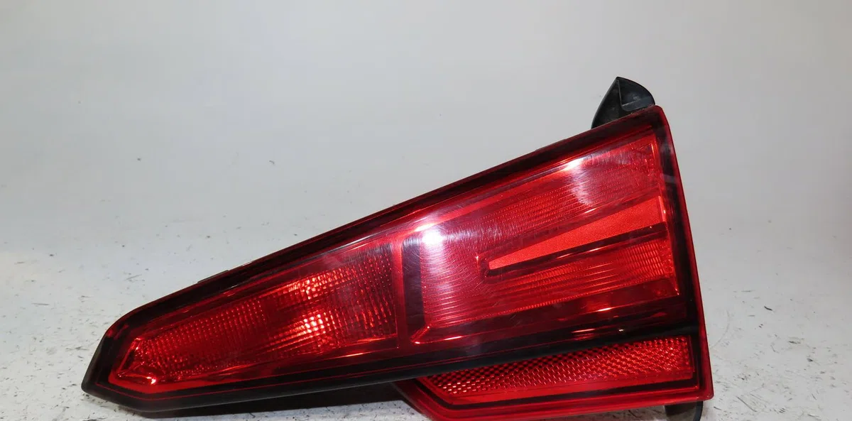 Feu arrière intérieur droit Audi A4 B9 (8W2, 8WC) 2.0 tdi (2015) occasion