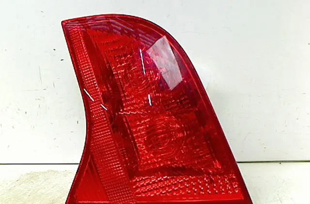 Feu arrière intérieur droit AUDI A4 II 2005 occasion