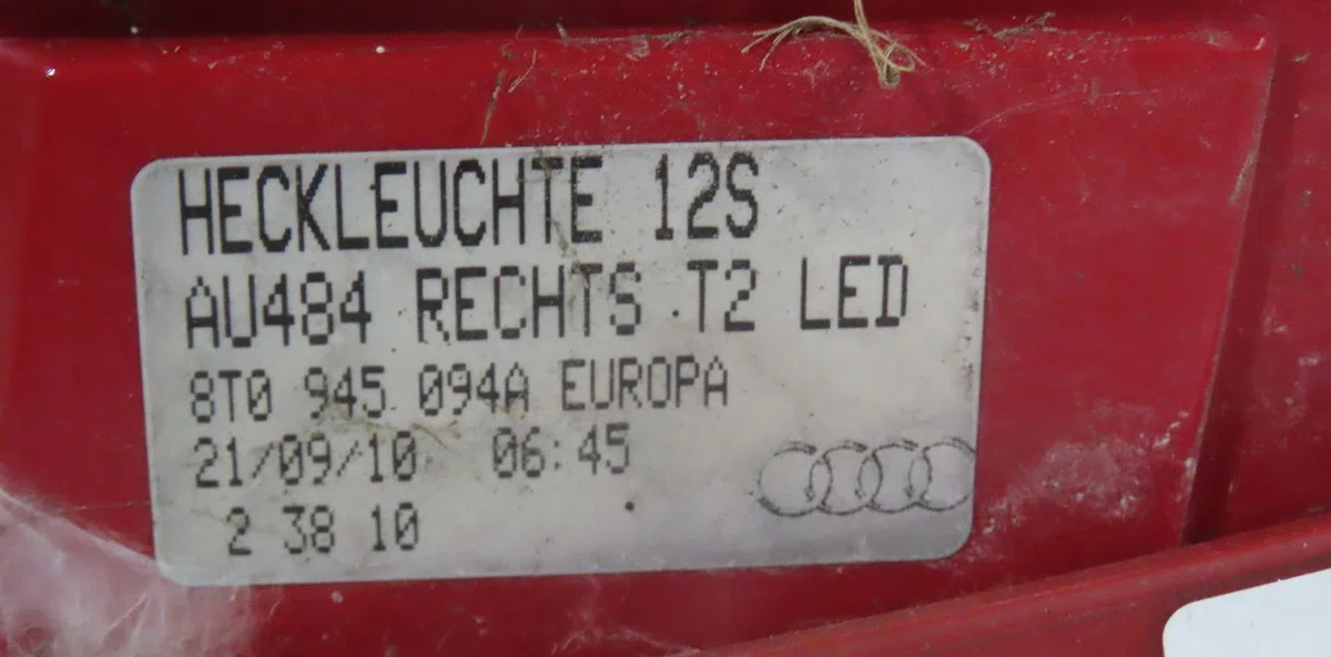 Feu arrière intérieur droit Audi A5 (8T3) 3.0 tdi quattro (2007-2012) 2 portes occasion