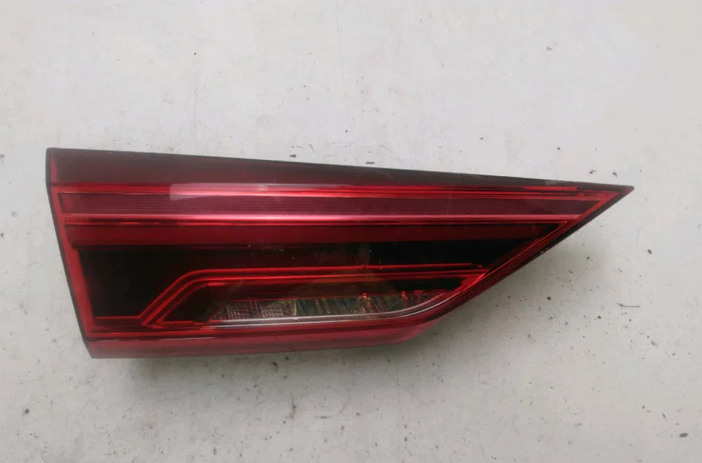 Feu arrière intérieur droit Audi Q3 (F3B) 35 tdi (2018) occasion