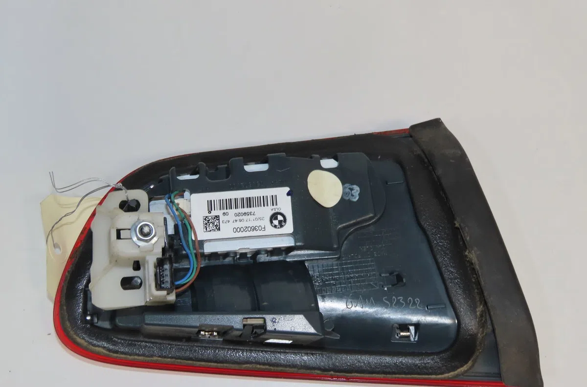 Feu arrière intérieur droit Bmw 1 (F20) 114 d (2012-2015) occasion