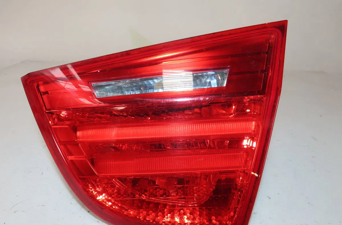Feu arrière intérieur droit Bmw 3 (E90) 318 d (2007-2011) occasion
