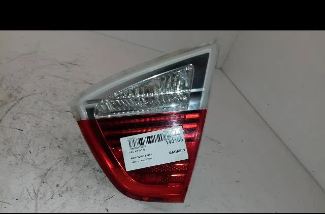 Feu arrière intérieur droit Bmw 3 (E90) 325 i (2004-2011) occasion