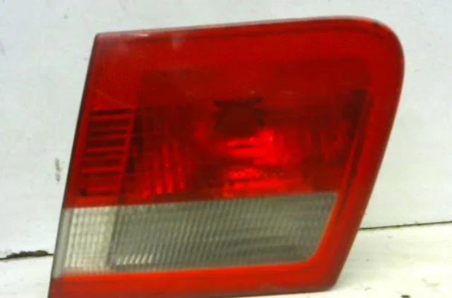 Feu arrière intérieur droit Bmw 3 Touring (E46) 320 d (2000-2001) occasion