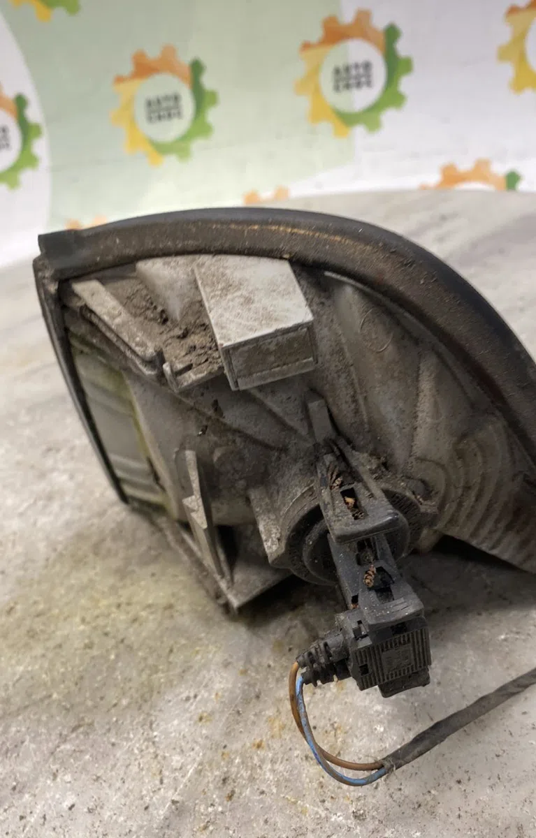 Feu arrière intérieur droit BMW SERIE 3 E36 COMPACT occasion
