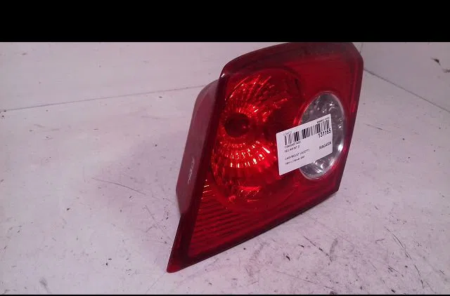 Feu arrière intérieur droit Chevrolet LACETTI (J200) 2.0 d (2007) occasion