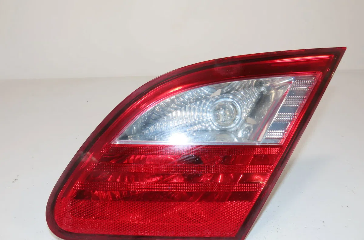 Feu arrière intérieur droit Chrysler SEBRING (JS) 2.0 crd (2007-2010) occasion