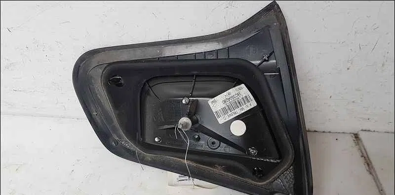 Feu arrière intérieur droit CITROEN C3 II occasion