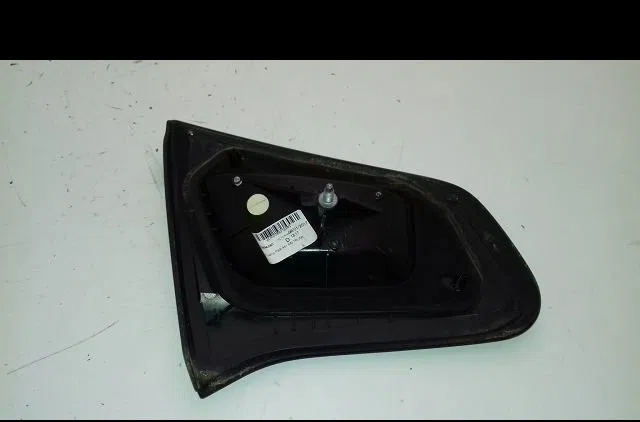Feu arrière intérieur droit Citroën C3 II (SC_) 1.2 vti 82 (2012-2016) 5 portes occasion